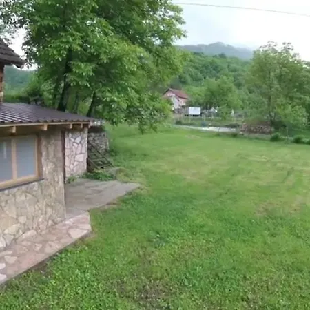 Bungalov- 5 Kameno Vrelo Polje-Bijela